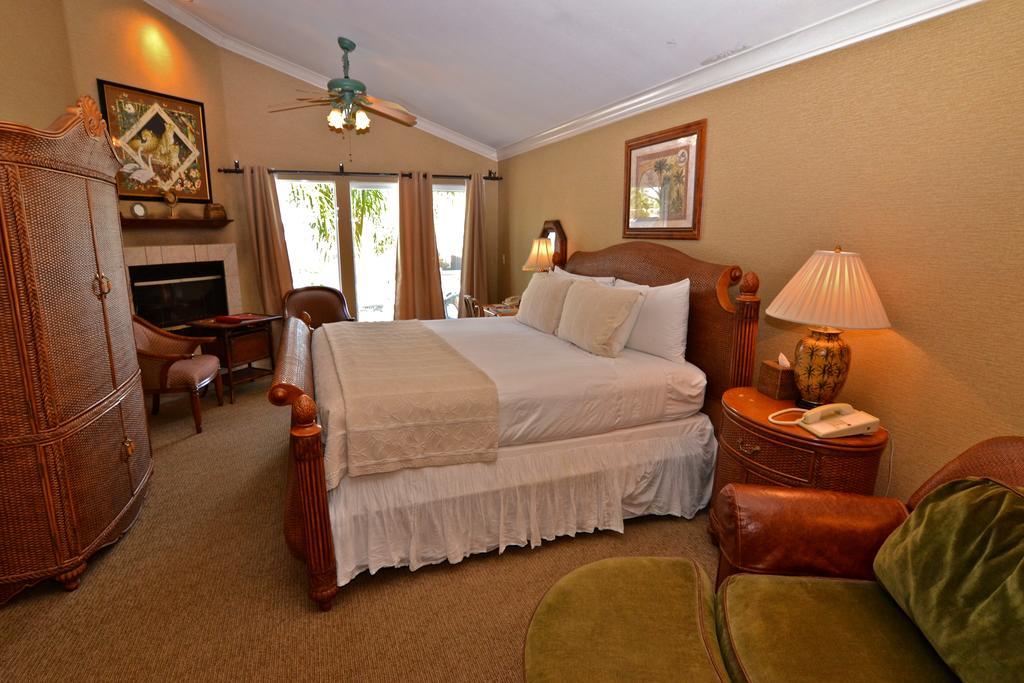 On The Beach Bed And Breakfast Cayucos Exteriör bild